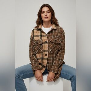 Streetwear Society Shacket with Contrasting Plaid Pockets. So Cute Small